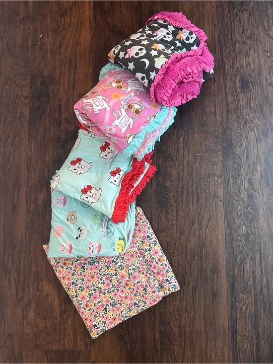 Posh Peanut Girls Multicolor Ruffle Blanket Set - Pink, Aqua, Black