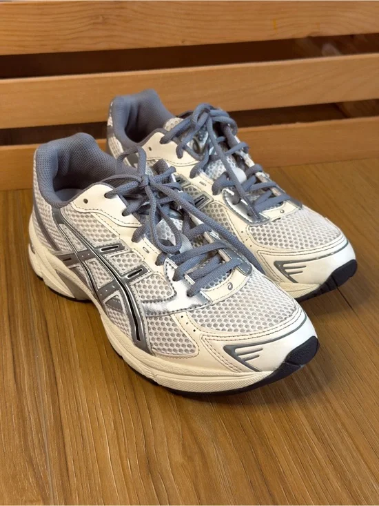Asics Gel 11-30 White and Gray Mesh Running Shoes