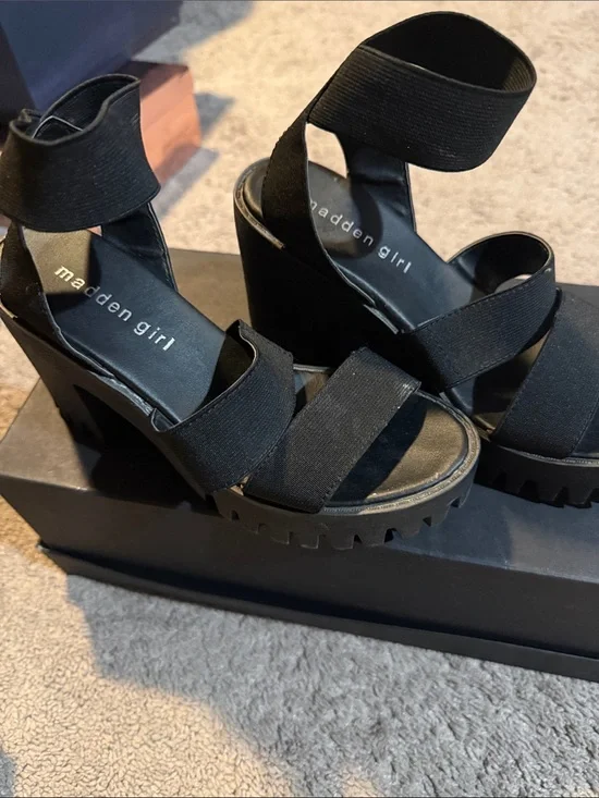 Madden Girl Black Elastic Strap Platform Wedge Sandals