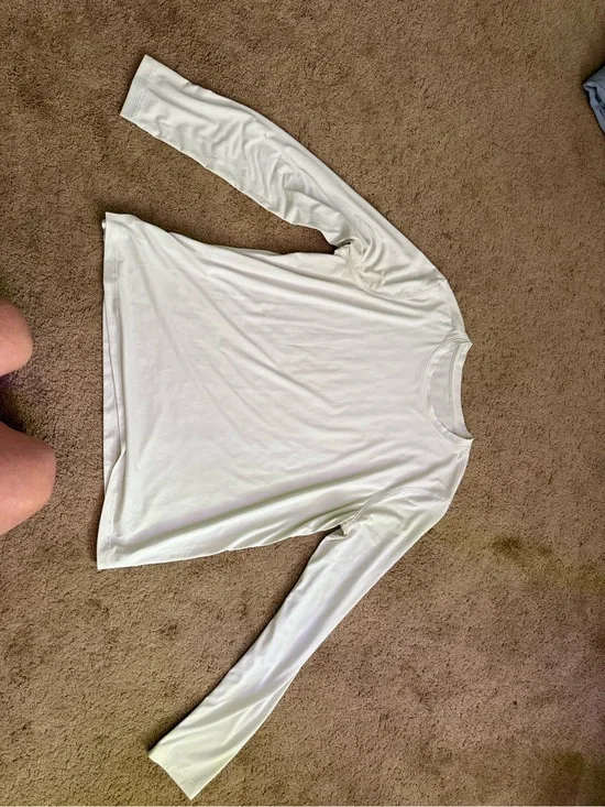Lululemon Long Sleeve dry fit