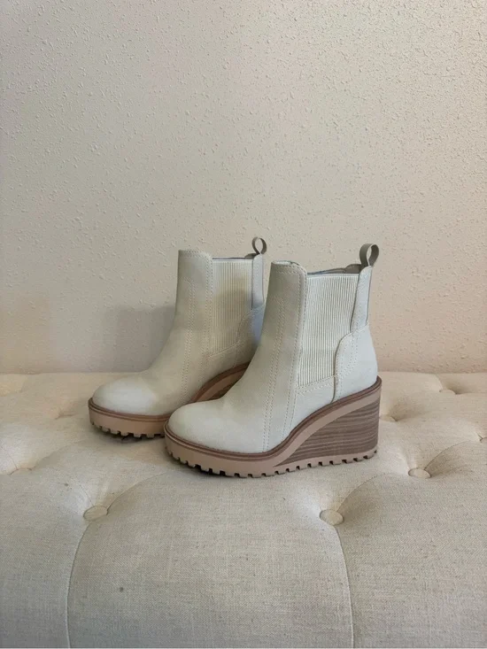 MIA Arelis Wedge Ankle Boots 6.5