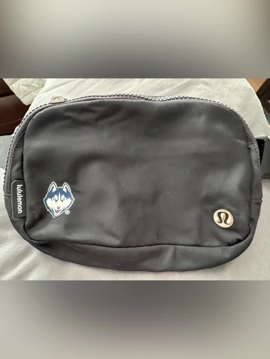 lululemon x UConn athletica Black Belt Bag