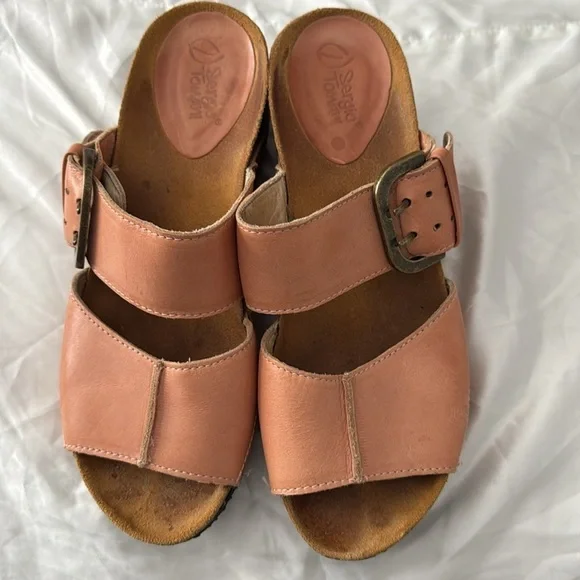 Sergio Tomani size 39 Wedges Salmon Pink