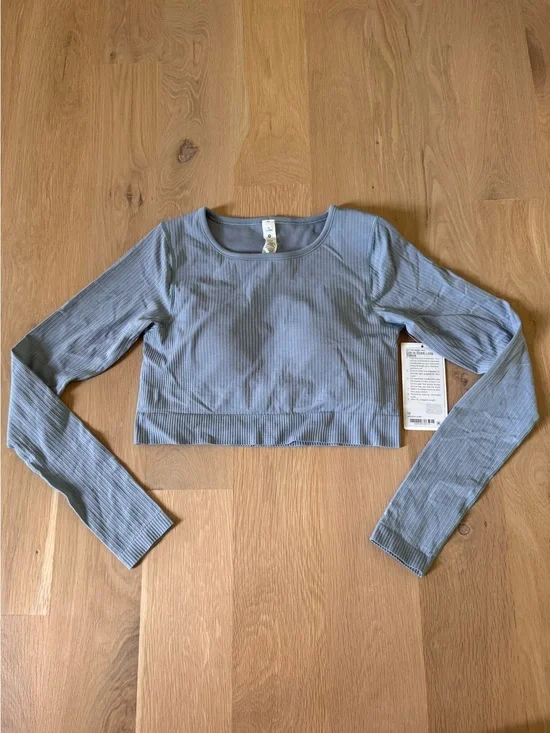 lululemon Athletica Ebb to Street Long-Sleeve Shirt - size 10 - chambray