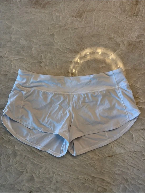 lululemon athletica White Women's Speed Up Low-Rise Lined Short 2.5”