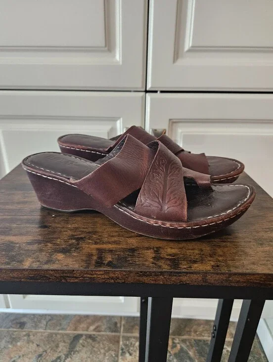 Born Brown Leather Wedge Comfort Sandals 70s 90s Boho Earthy Granola Cottagecore