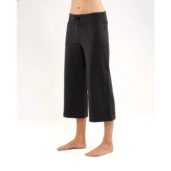 Lululemon Wide Leg Crop Pants Womens 6 Black Drawstring Pockets Yoga Athleisure