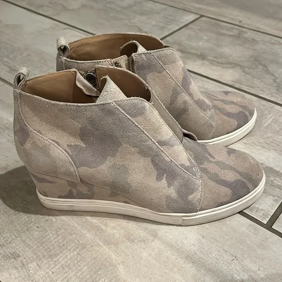 Linea Paolo Felicia Wedge