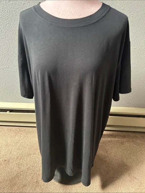 lululemon athletica Black Short Sleeve Crew Tee