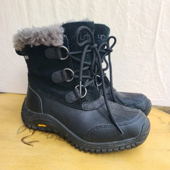 UGG Australia Ostrander US 5 Black Suede‎ Waterproof Winter Lace Up Snow Boots