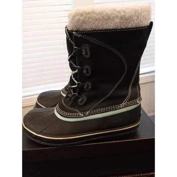 LL Bean  Womens‎ Snow Boots Size 9 M Charcoal  Suede Lace Up Rubber Felt Lined