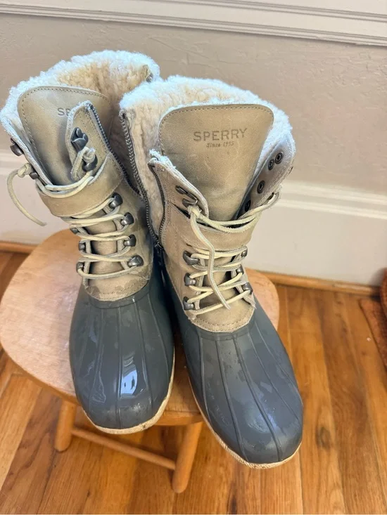 Sperry Two-Tone Grey and Cream Insulated Duck Boots