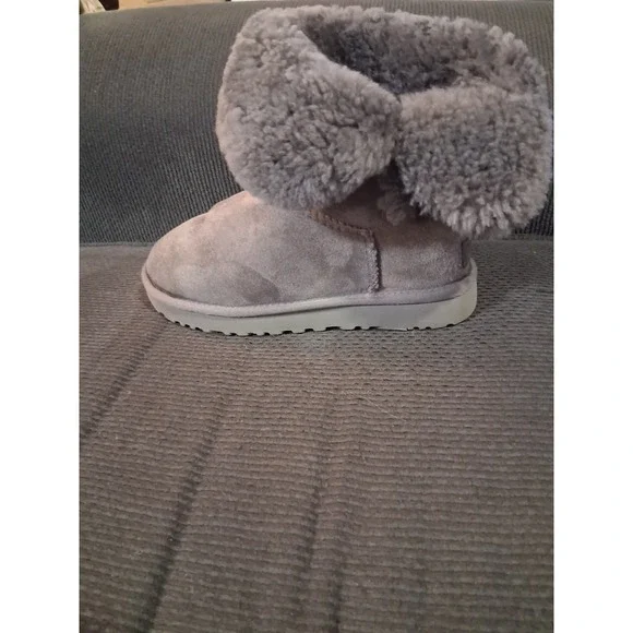 UGG Women's Mini Bailey Bow II Boots‎ Gray Suede, Size 6M
