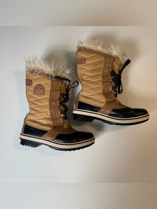 Sorel Tofino II Waterproof Faux Fur Snow Boots Tan Black Winter Women’s Size 4