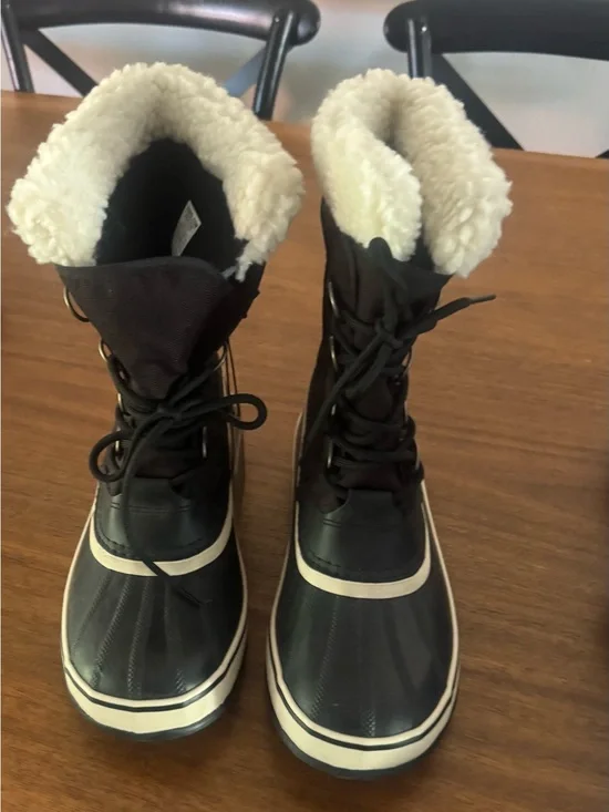 Sorel Black and Cream Lace-Up Winter Boots