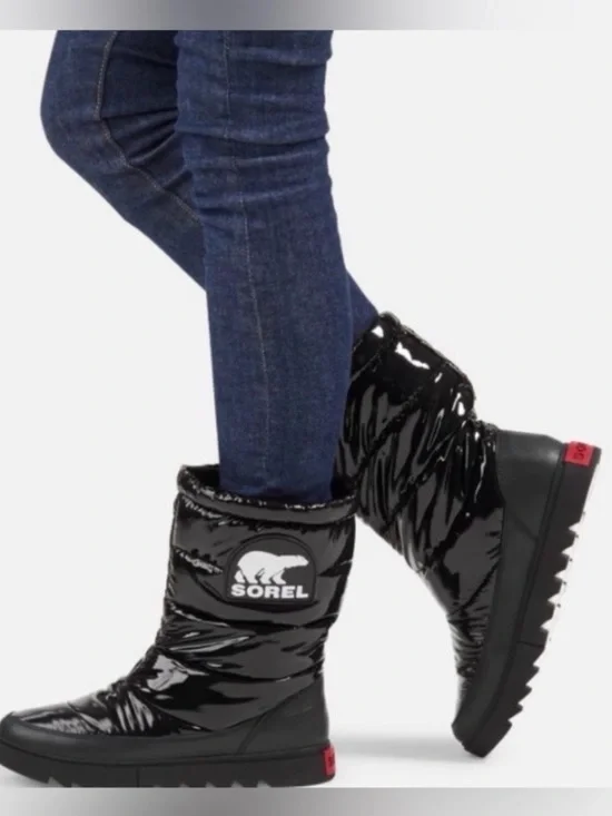 SOREL Joan of Arctic Next Lite Mid Puffy Winter Snow Boots Black Glossy 7.5