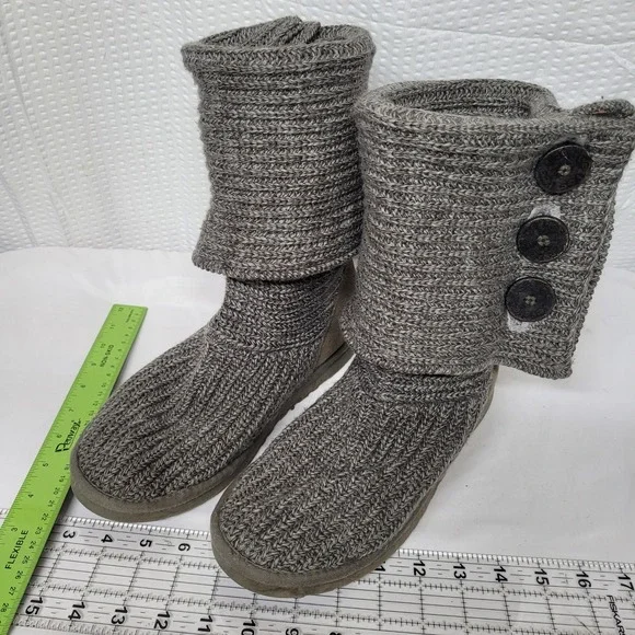 UGG Australia Classic Cardy Grey Knit Button Boots 5819 Womens Size 8