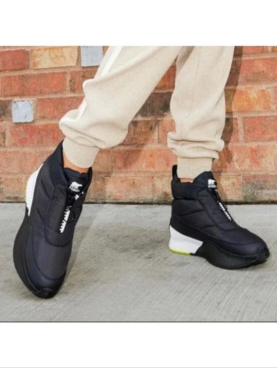 Sorel Out n About III Puff Zip Boot 8.5 Black Resortwear Cottagecore Streetwear