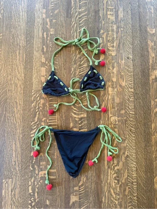 Frankie’s Bikinis X Realisation Par Cherry Bikini- size small