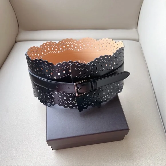 Alaïa Black Laser-Cut Scalloped Wide Leather Belt