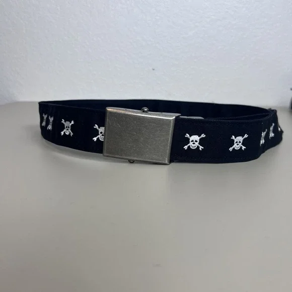 Vintage Y2K Skull Crossbones Belt Adult Punk Gothic Grunge Emo Alt Streetwear