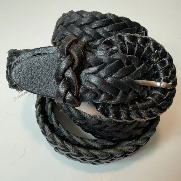 Black Genuine Leather Woven Braided Skinny Belt Size M/L Up to 40
