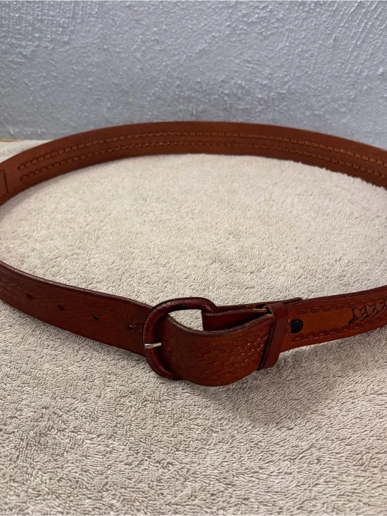 Western Unisex Leather Tooled Belt SZ 44 Vintage Handmade Scorpin design Brown