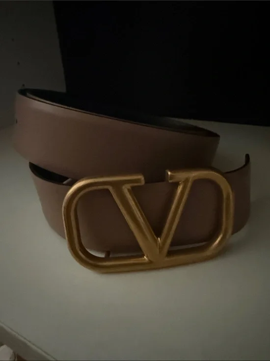 Valentino taupe leather belt with gold V logo buckle
