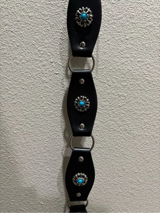 White Mountain Black Belt with Turquoise Accent Conchos
