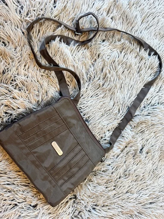 Men's Crossbody Shoulder Bag in Brown - Stylish Everyday Carry