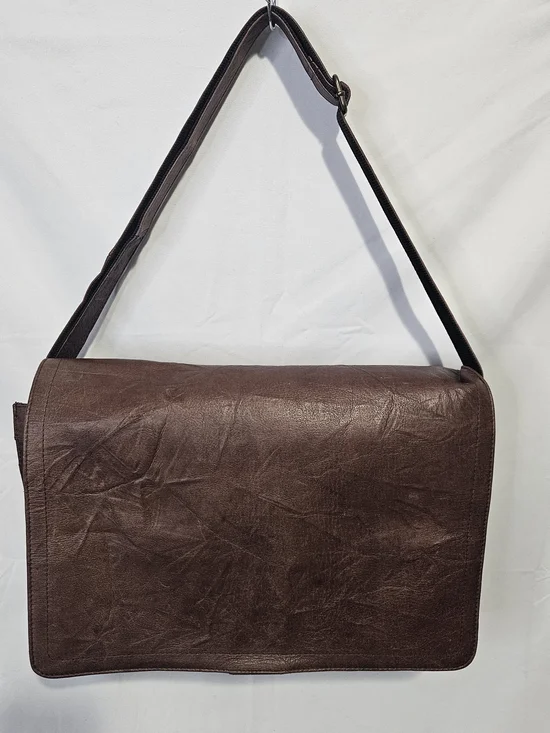 Wilsons Leather M. Julian 1990s Messenger Bag Mens Large Brown Crossbody Laptop