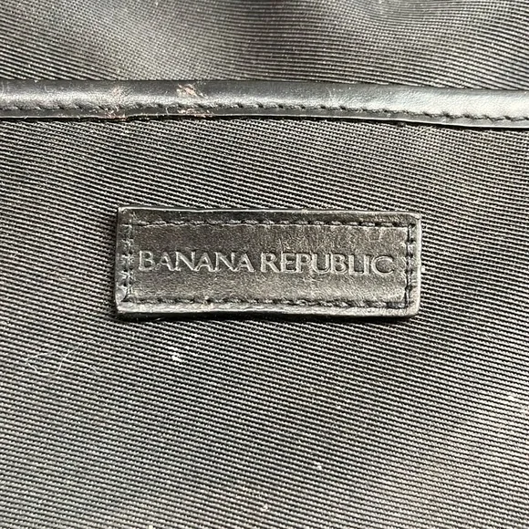 Banana Republic Laptop Messenger Bag  Color‎ Black EUC