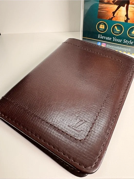 Pre❤️Louis Vuitton Utah Leather Bifold Passport/Wallet - Brown