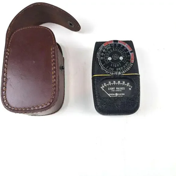 Vintage General Electric GE DW-58 Exposure‎ Meter Light Meter with Leather Case