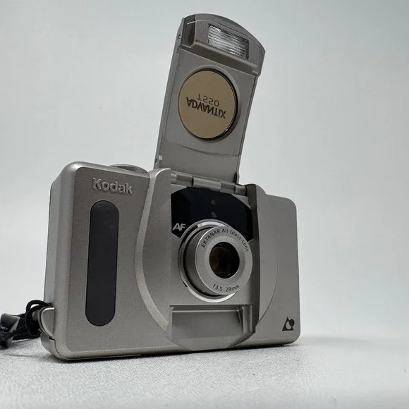 Kodak Advantix T550 APS Film‎ Camera Ektanar 28mm f3.5 Lens Silver AF