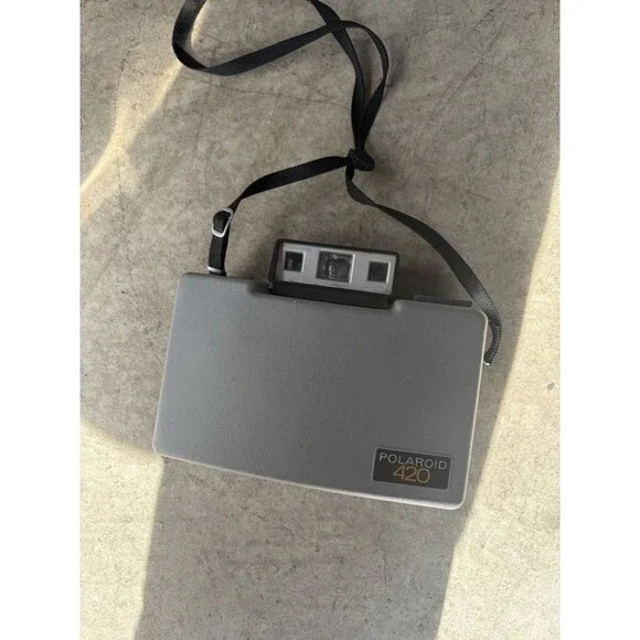 Vintage Polaroid Model 420 Land Camera UNTESTED