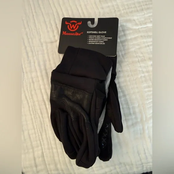 NWT Moosejaw Game Plan Softshell Gloves Size Small