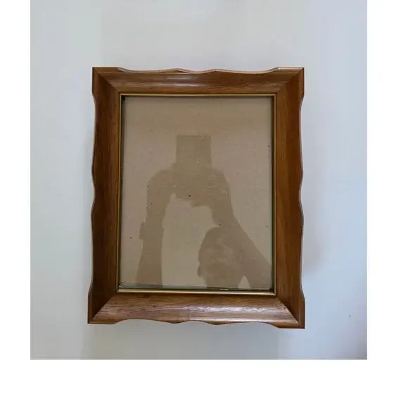 VTG Piecrust Walnut Frame Easel Stand Adjustable Hooks Glass Gold Tone Detail