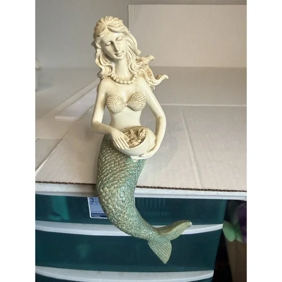 Fantasy Mermaid Collectible Figurine Statue w/‎ Bowl Seashell Bra Green Tail