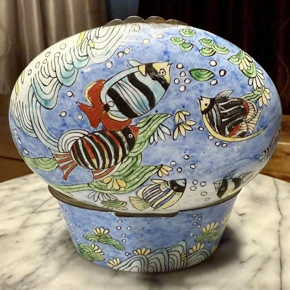 Hand Painted Enamel Metal Brass Fish‎ Aquatic Trinket Box Hinged Lid Ocean Sea