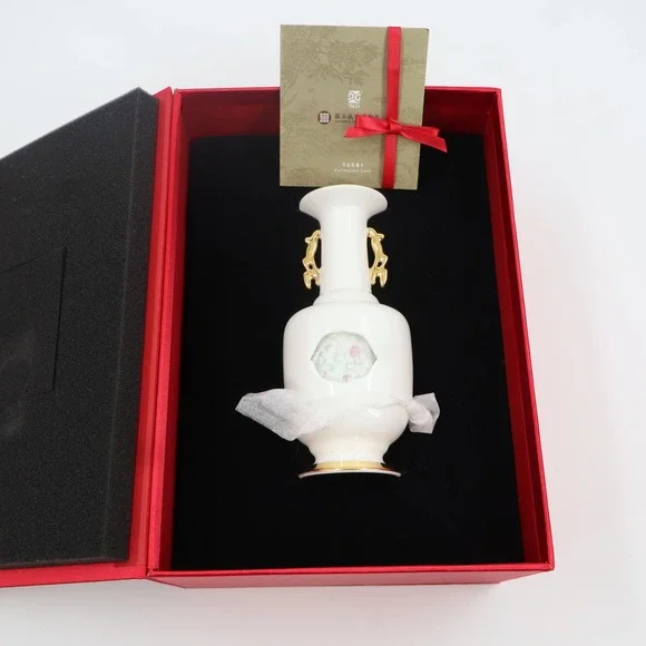 National Palace Museum Tales Revolving‎ Vase Qianlong White Gold Porcelain NEW