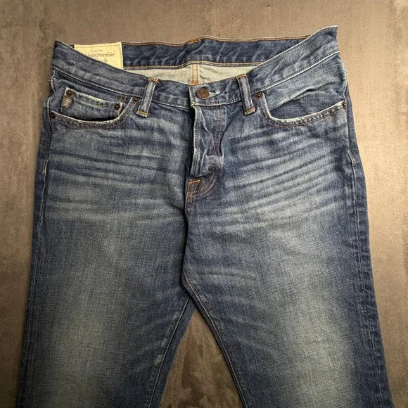 Abercrombie & Fitch Jeans Men 33x32 Medium Wash Blue Straight Leg Button Fly