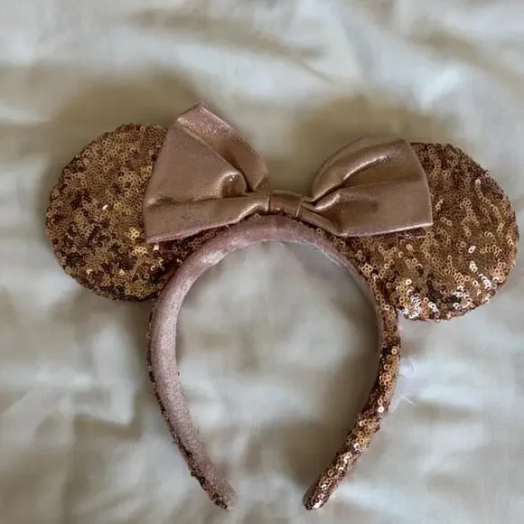 Disney rose gold sequin minnie