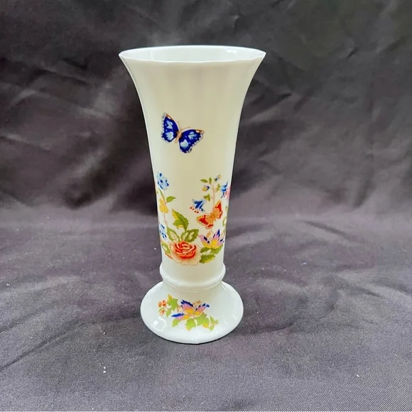AYNSLEY BONE CHINA Cottage Garden Butterfly Vase Made‎ In England Porcelain 6.5”