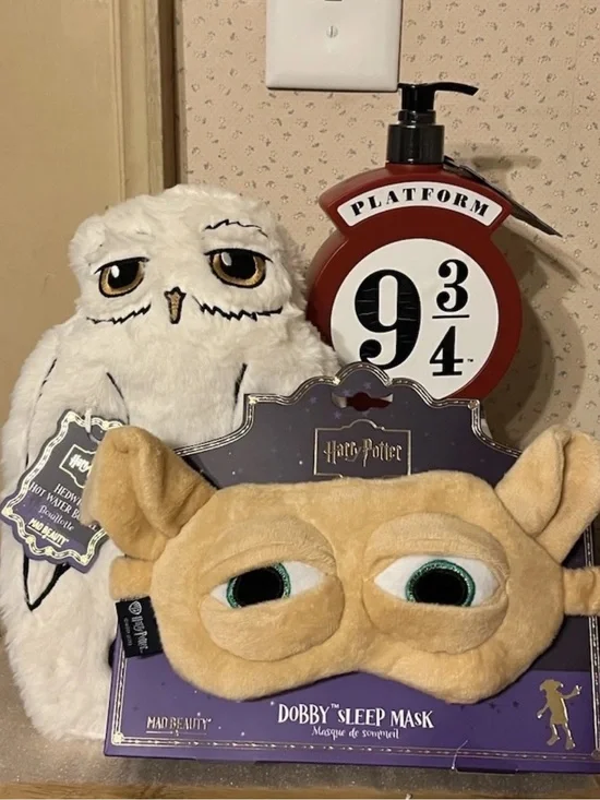 Harry Potter Spa Wellness Bundle - Heating Pad, Soap Dispenser, Sleep Mask