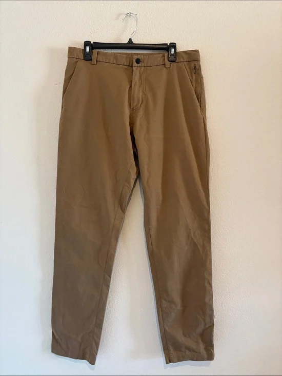Men’s Lululemon Athletica pants 