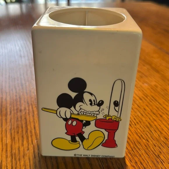Vintage Mickey Mouse Pop Up Bathroom Dixie  Cup Holder Holds 40 Cups