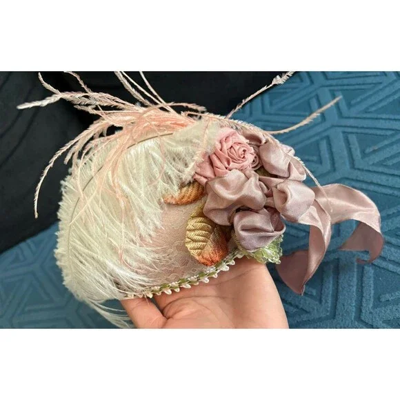 Vintage 1950s/60s Pink Lace & Feather Percher Cocktail Hat Miniature Fascinator