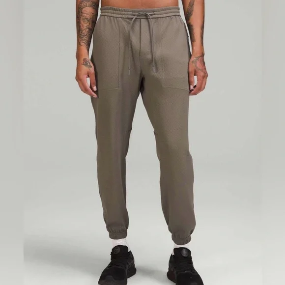 Lululemon Relaxed Fit Train Jogger Size Extra Large Rover - XL Excellent
