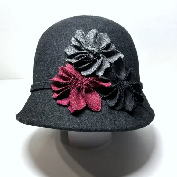 Wool Cloche Hat Womens‎ OS Black Floral Accent Winter Felt Vintage